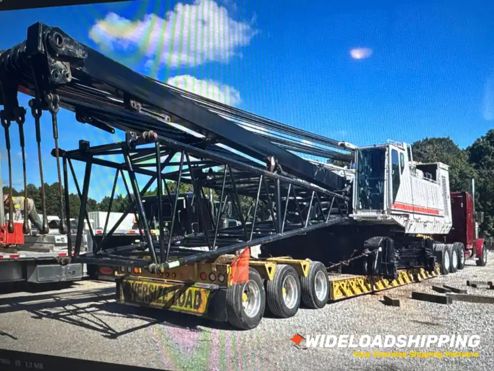 Link-Belt crane handling industrial lifting and transport work in San Diego, CA